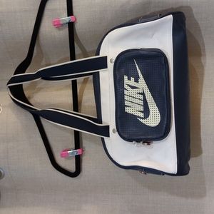 Nike bag. Excellent Pre-Loved condition
